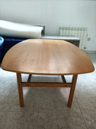 Mesilla de comedor madera y cristal