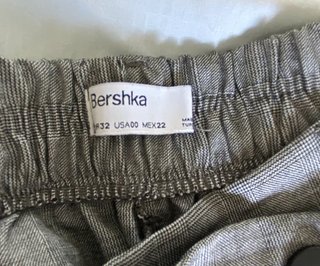 Pantalón de traje gris con detalle cintura