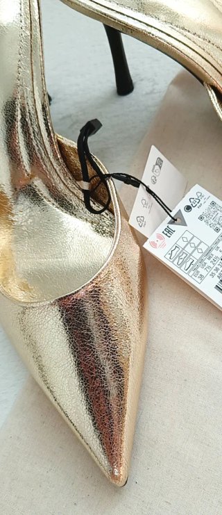 Zapatos Dorados  destalonados Zara