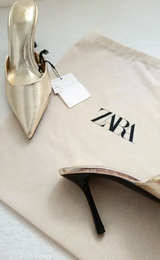 Zapatos Dorados  destalonados Zara