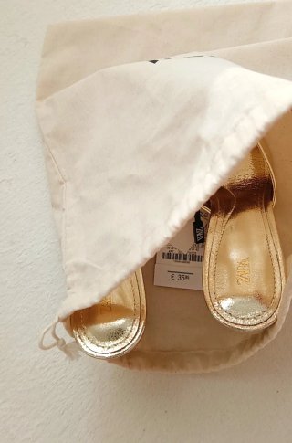 Zapatos Dorados  destalonados Zara
