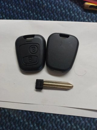 Funda carcasa llave citroen con y sin tornillo