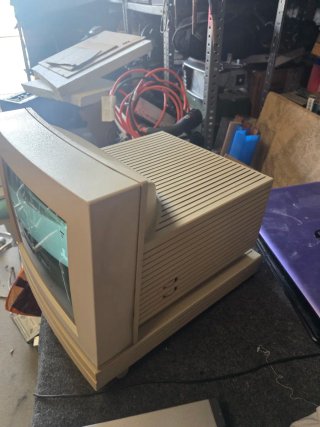 Macintosh LC + Monitor Monocromo Apple