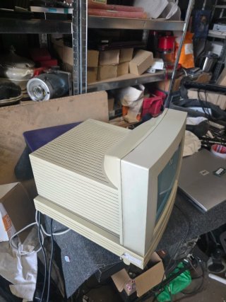 Macintosh LC + Monitor Monocromo Apple