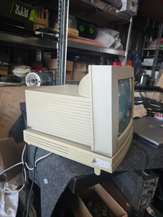 Macintosh LC + Monitor Monocromo Apple