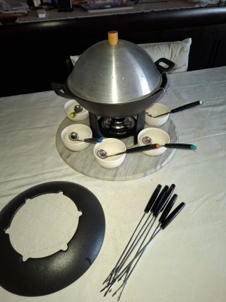 Set Fondue Hierro Negro con Accesorios