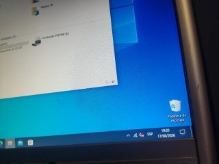 COMBO HP Pavilion Escritorio + monitor TV