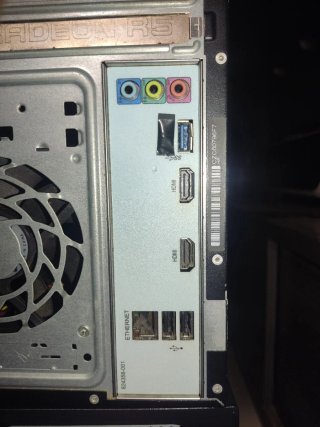 COMBO HP Pavilion Escritorio + monitor TV