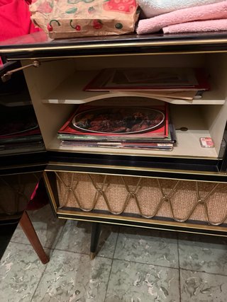 Consola Telefunken FM Stereo y Tocadiscos