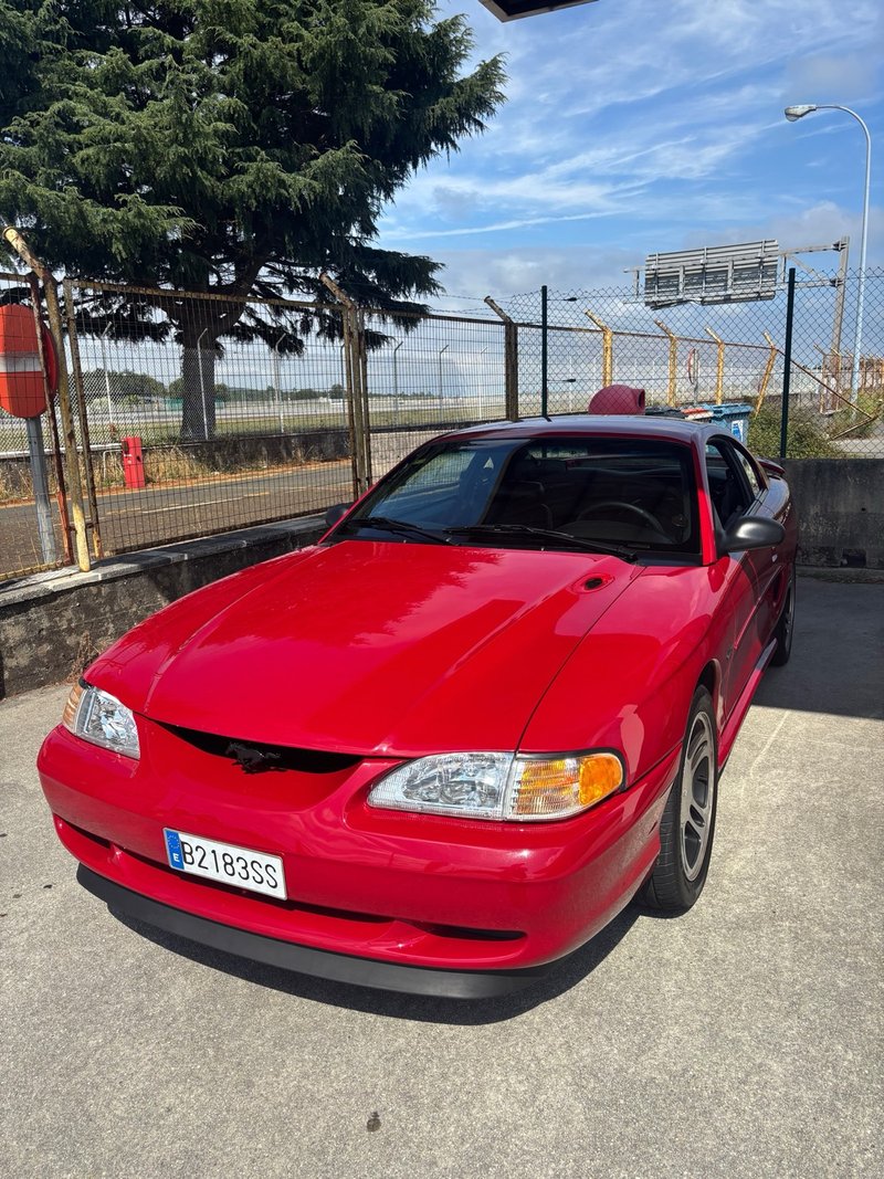 Ford Mustang 1996 - foto 1