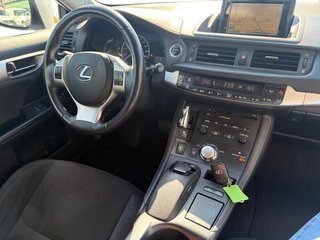 Lexus CT 200h Hybrid