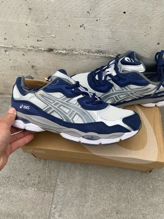 Zapatillas Asics Azul y Blanco