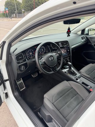 VW Golf 7.5 R-Line 2.0 TDI 150CV DSG - NACIONAL -