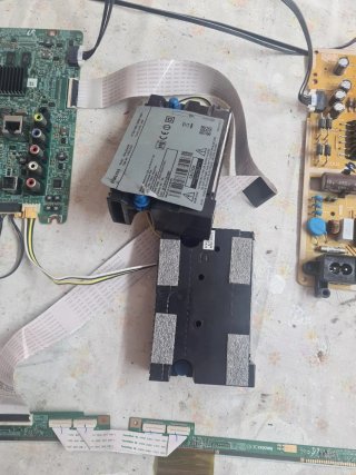 VI Placa TV Samsung UE40J5200AW