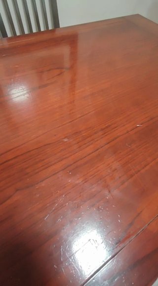 Mesa de comedor de madera (150x90 cm)