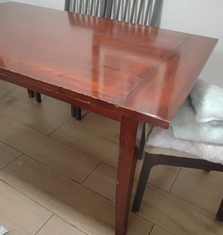 Mesa de comedor de madera (150x90 cm)