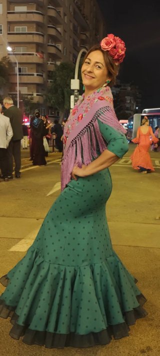 Vestido de flamenca verde con lunares