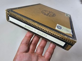 Caja Antigua Romeo y Julieta Habana