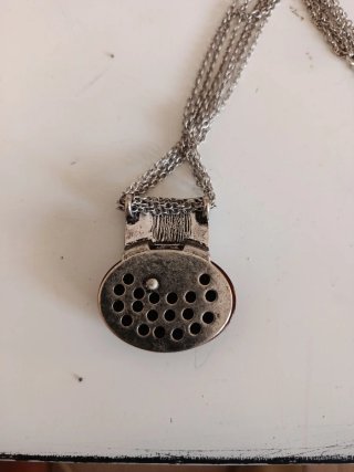 Collar vintage con piedra marrón y plata