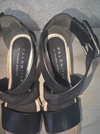 Sandalias cuña negras y beige sin estrenar