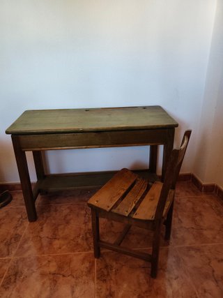 Pupitre antiguo de madera
