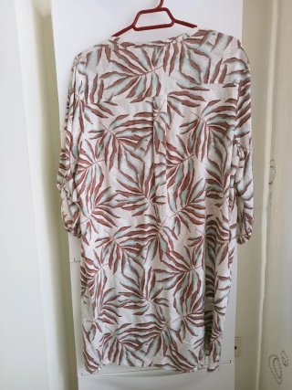 Vestido estampado hojas