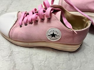 Zapatillas lona rosa con cordones