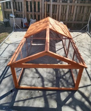 Gallinero nuevo de madera, no es negociable