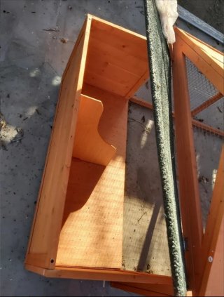 Gallinero nuevo de madera, no es negociable