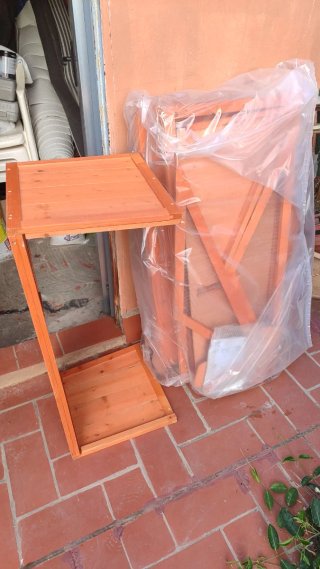 Gallinero nuevo de madera, no es negociable