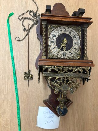 Reloj de cuco antiguo