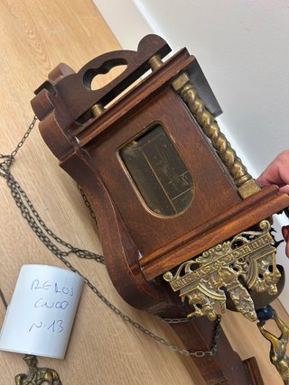 Reloj de cuco antiguo