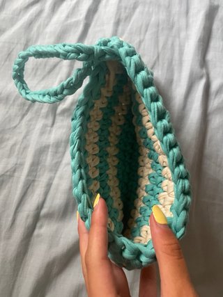 Bolso tejido a mano