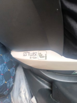 Silla coche BeSafe Izi Twist B i-size negra