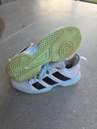 Deportivas Adidas Blancas y Negras
