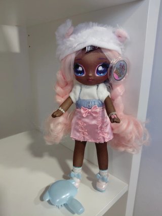 Muñeca Na Na Na Surprise con Accesorios