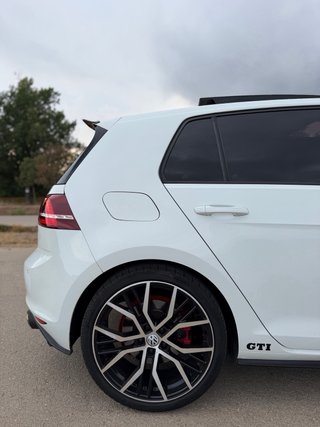 Volkswagen Golf MK7 GTI DSG
