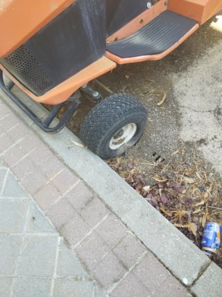Tractor Cortacésped Outils Wolf Naranja
