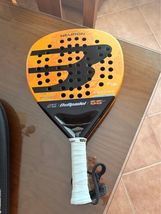 Pala de pádel Bullpadel Neuron