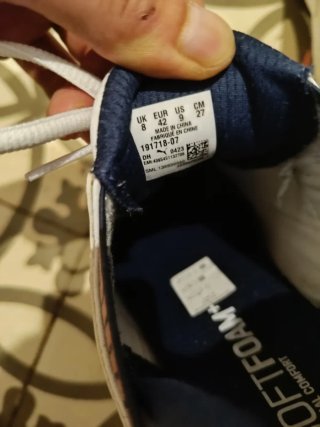 Zapatillas Puma Blancas y Rojas