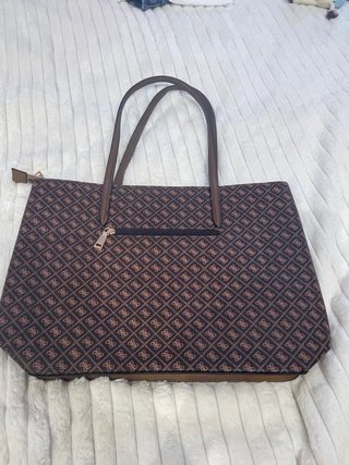 Bolso Guess Marrón Estampado Grande