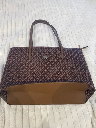 Bolso Guess Marrón Estampado Grande