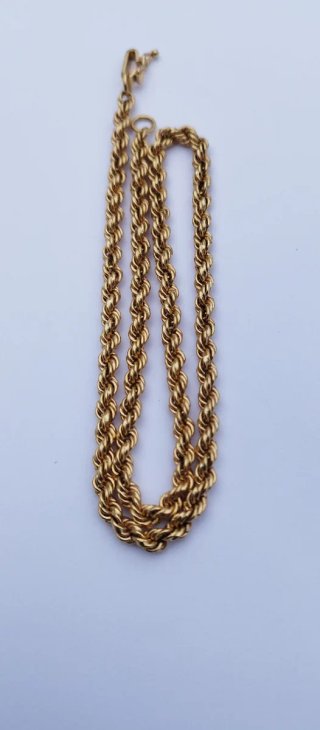 Gargantilla de oro estilo soga