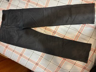 Pantalones rectos medio campana