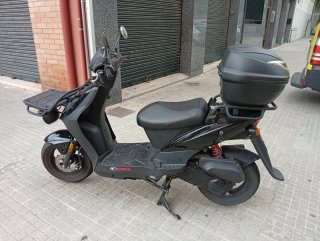 Kymco Agility Carry 50 Negra