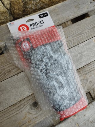 Rodilleras G-Form Pro-X3 Talla XS