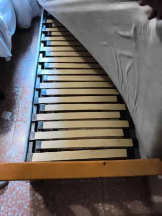 Sofá-cama de madera
