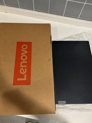Portátil Lenovo V15 G4 AMN Nuevo Precintado