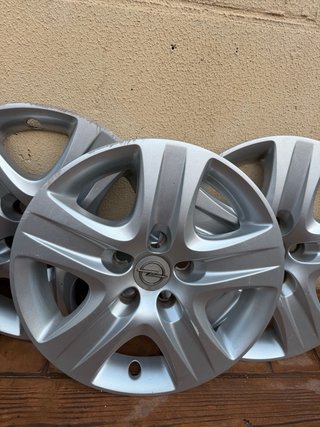 Tapacubos Opel 16” Originales (4 unidades)