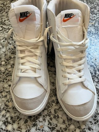 Nike Blazer Mid 77 Blancas y Negras
